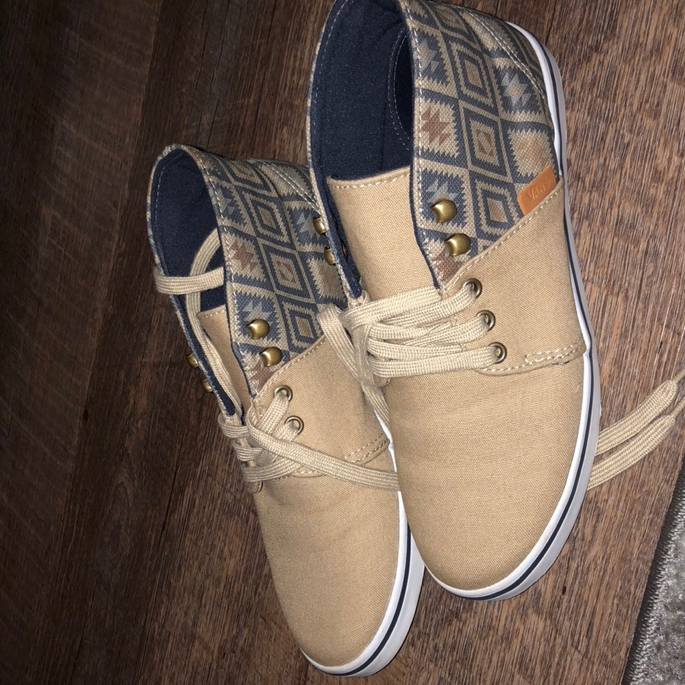 Tan vans